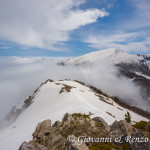 Sguardo dalla vetta verso Serra Dolcedorme