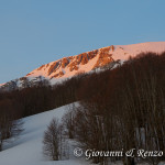 La grande frana del Pollino illuminata dalle prime luci dell'alba