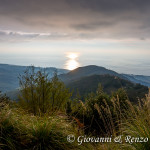 Il sole si rispecchia sul Tirreno