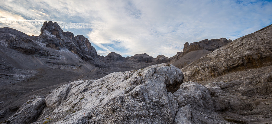 La Cima d'Agola e la Cima Prato Fiorito separate dalla Bocchetta dei Due Denti