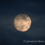 La luna rapita dalle nuvole