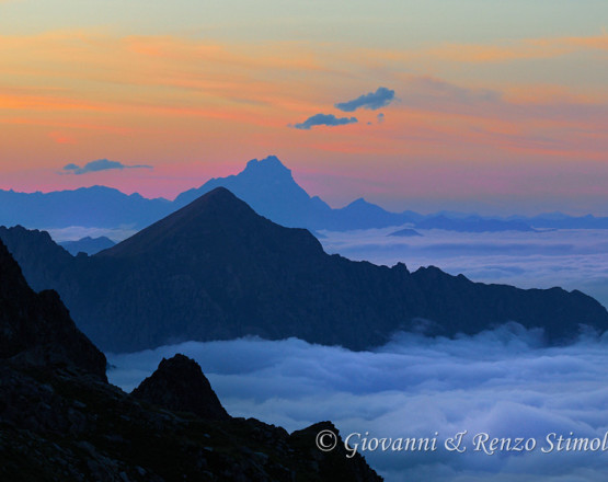 La cima del Lausetto ed alle sue spalle il Monviso