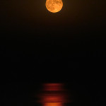 La luna illumina lo Ionio